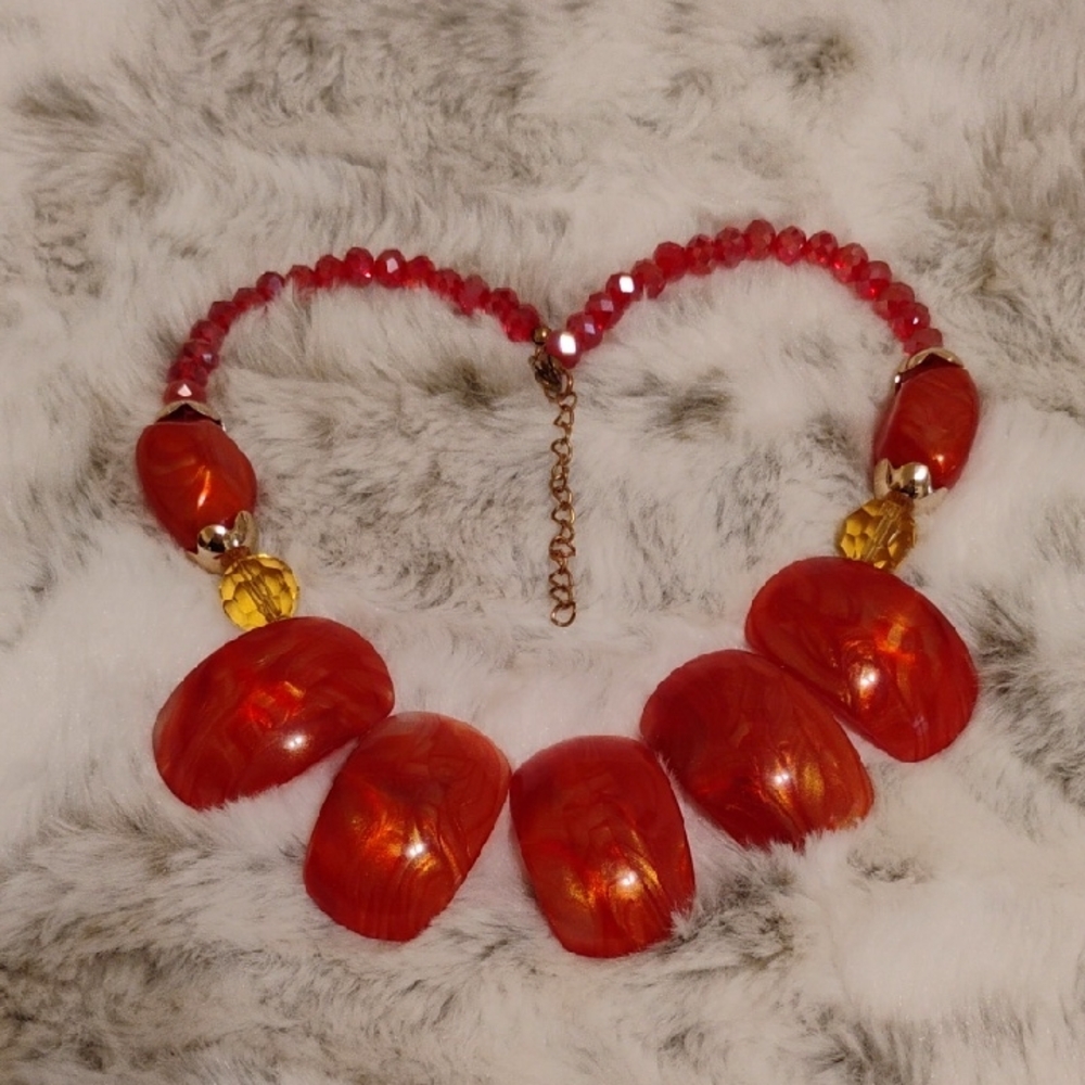 Elegant Vintage Red and Gold Women's Necklace